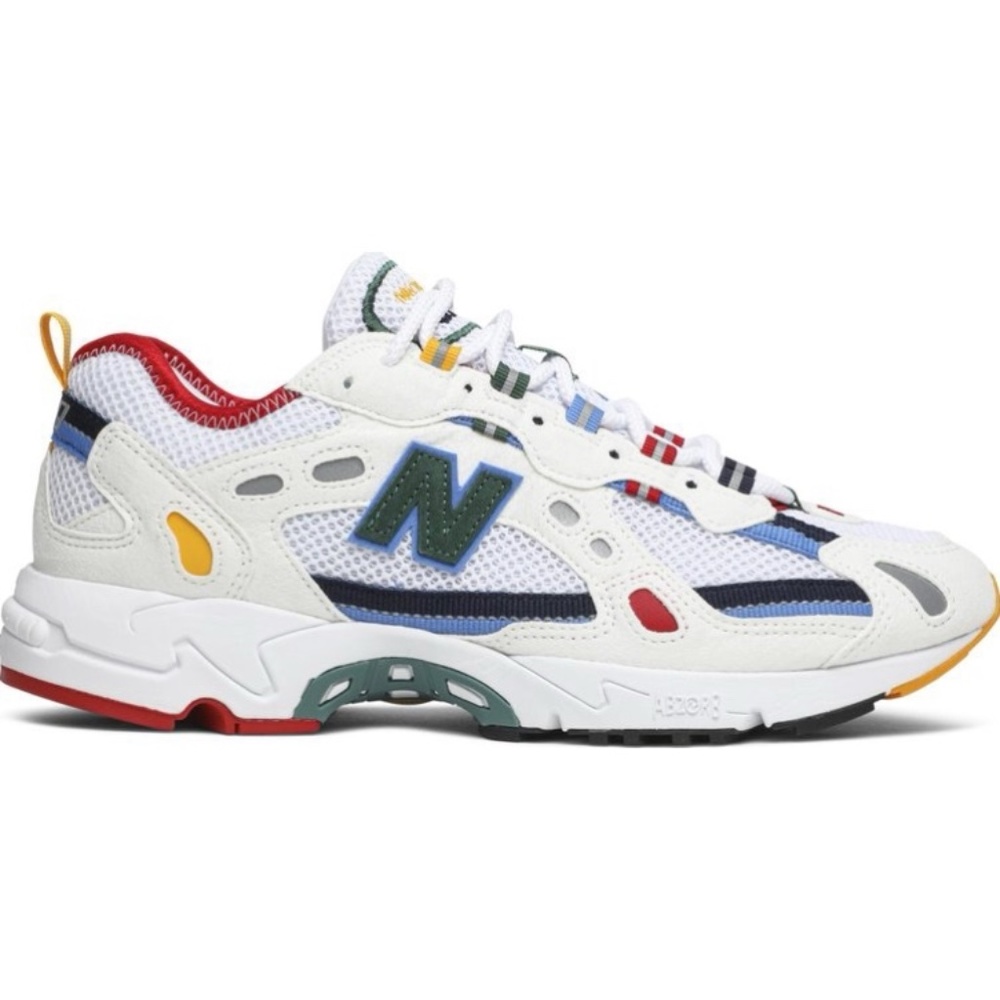 Aime Léon Doré New Balance 827